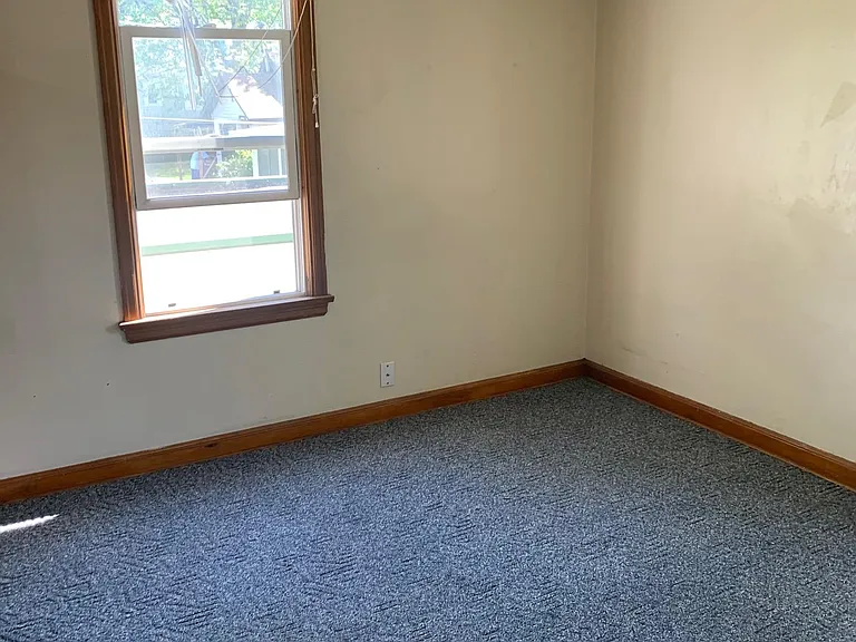 2107 Birch St — Photo 16