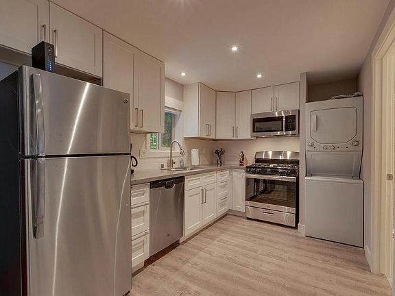 4th image of 1235 Alpine Way