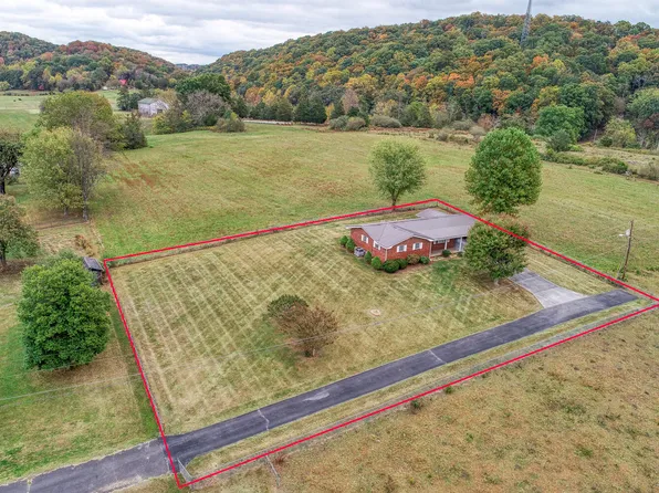 154 Lena Dr, Rogersville, TN 37857