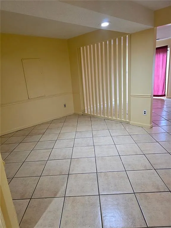 2 bed, 1.5 bath, 1250 sqft, $1,400 — Photo 4
