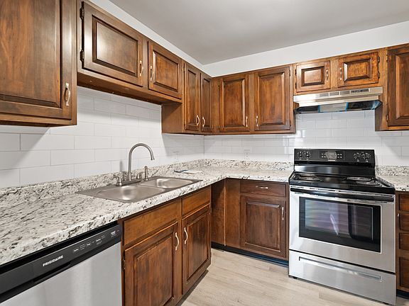 2nd image of 7647 Essington Cir