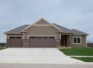 1476 Century Corner Ln NE, Rochester, MN 55906