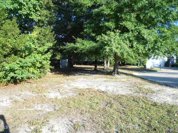 Rue Palafox Lot 13, Biloxi, MS 39531
