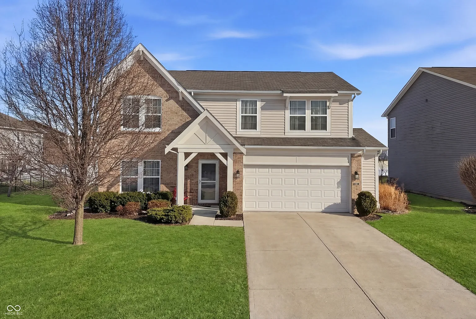 8701 N Dresden Dr photo 1