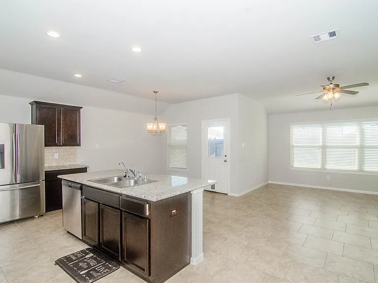 29219 Dunns Creek Ct — Photo 4