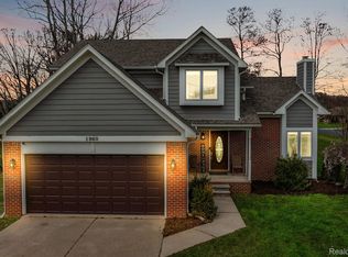 1960 Oakville Waltz Rd, New Boston, MI 48164