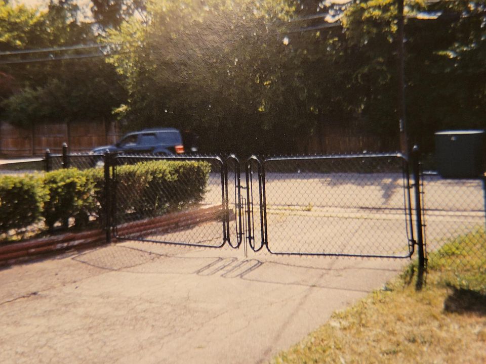 2nd image of 1173 Eggert Rd