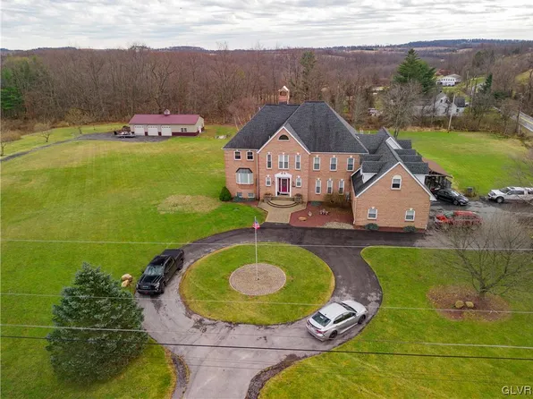 3045 W Scenic Dr, Danielsville, PA 18038