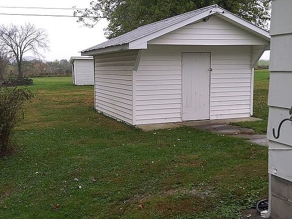 5th image of 2699 West Ky #10