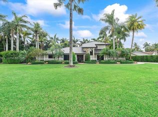 Kings Grove, Miami, FL 33187