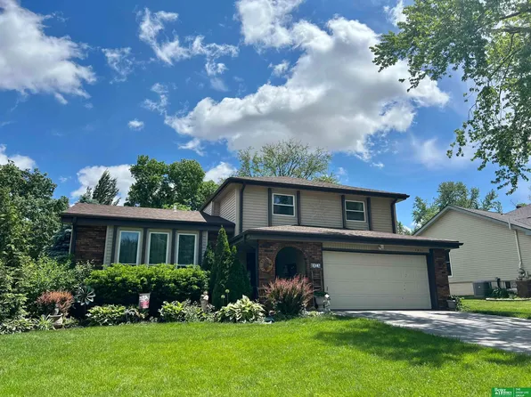 1311 Greenwood Ave, Papillion, NE 68133