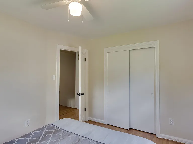 6821 Radcliffe Dr — Photo 17
