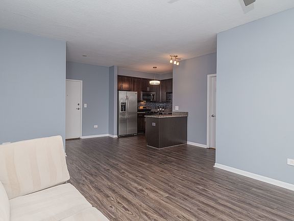 5th image of 1134 W Granville Ave APT 505
