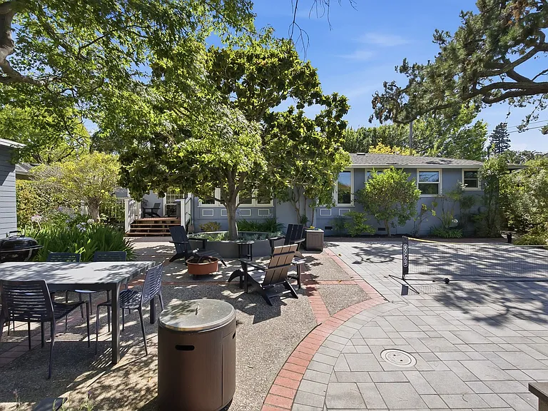 1581 Fernside St — Photo 13