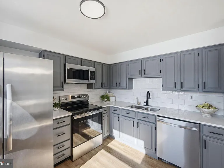 6909 Doublebrand Ct — Photo 8