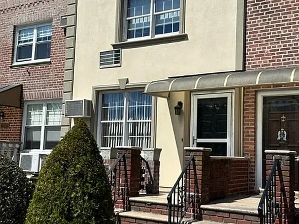 8876 16th Ave, Brooklyn, NY 11214