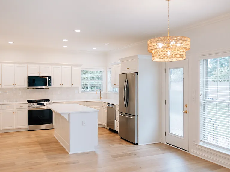 5304 Wolfpen Woods Dr — Photo 9
