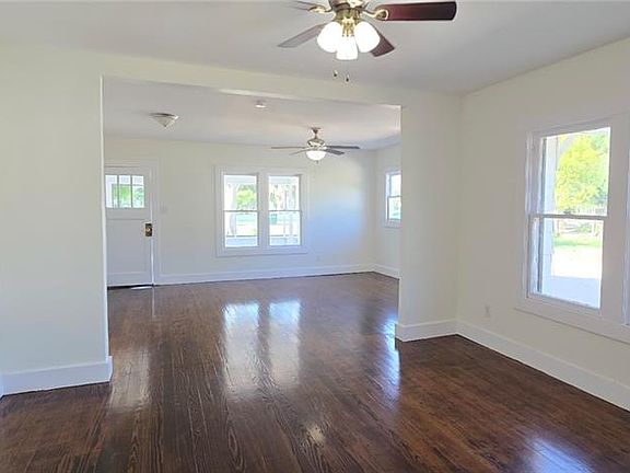 5th image of 3104 Gumwood Ave