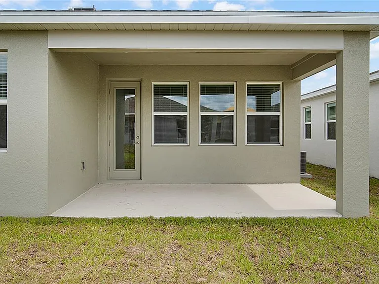 5529 Nina Way — Photo 7