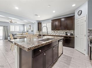 6426 Holland Hills St, Spring Valley, NV 89113