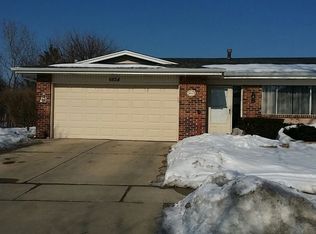 6624 Foxtree Ave, Woodridge, IL