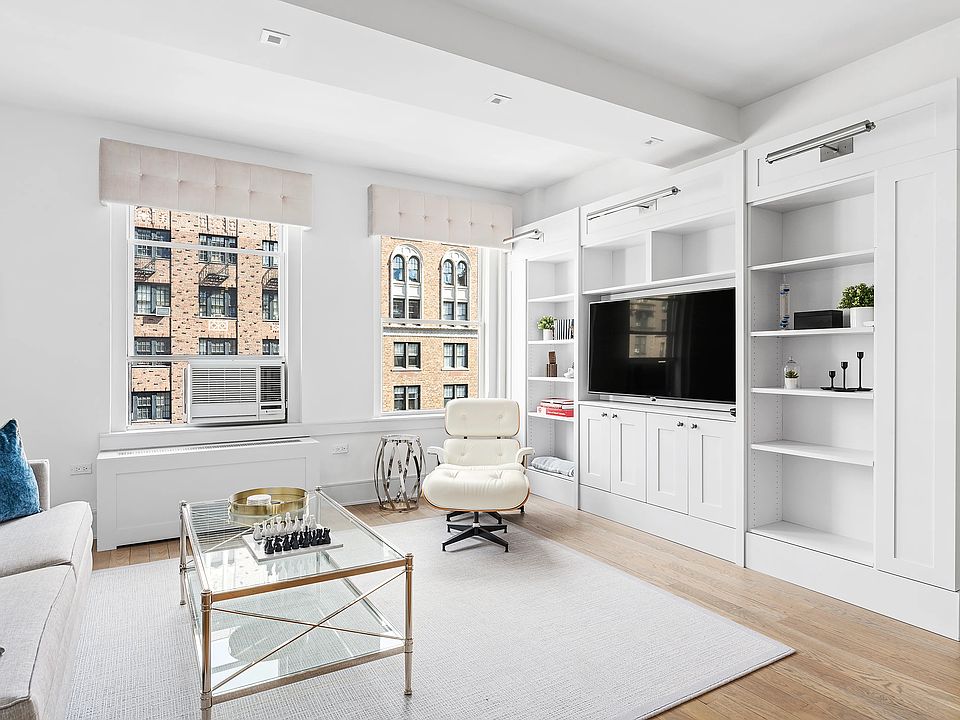 1st image of 40 W 72nd St APT 121