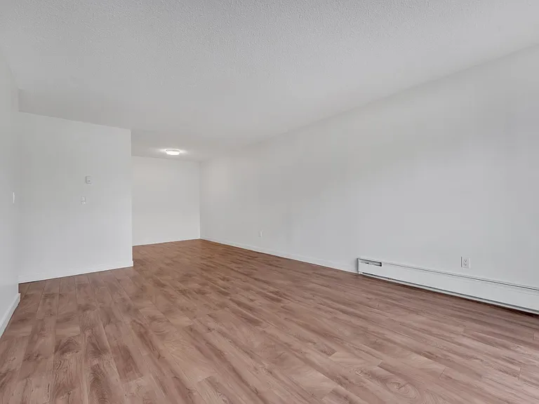 8616 Oak St #203 — Photo 7