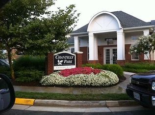 3810 Lightfoot St, Chantilly, VA 20151
