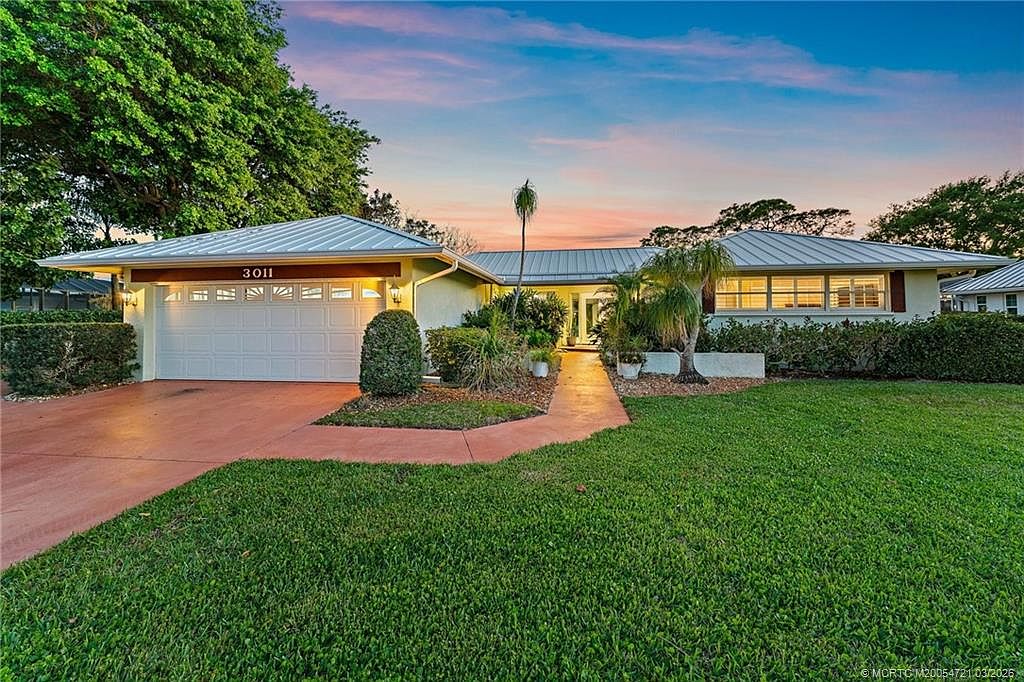 3011 SE Fairway W