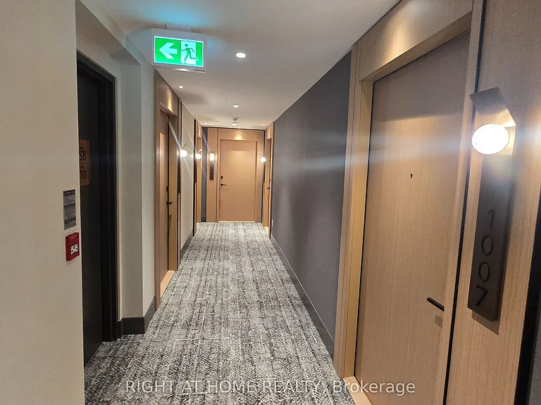 60 Central Park Dr #1007 — Photo 18