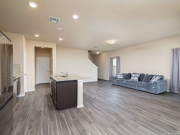 5th image of 2455 PINK PEARL DR