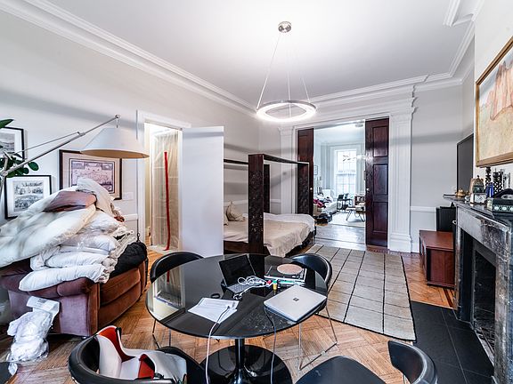 5th image of 349 W 22nd St APT 1