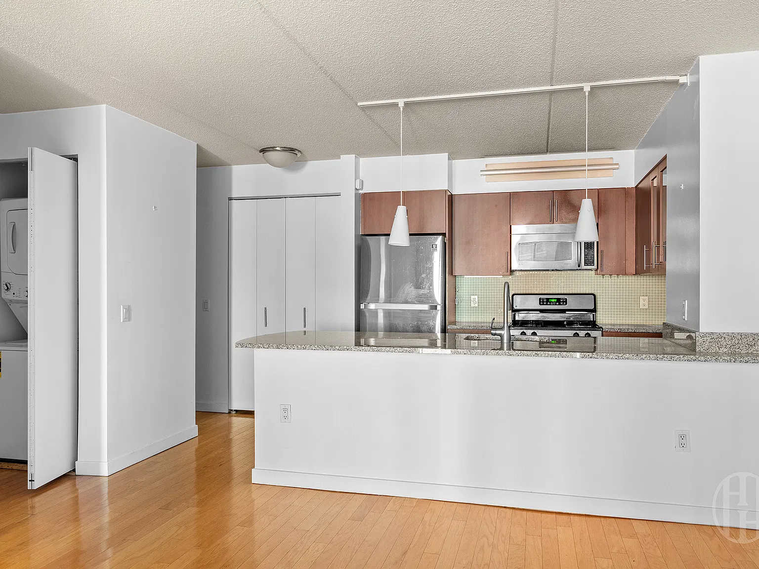 555 West 23rd Street — Photo 2