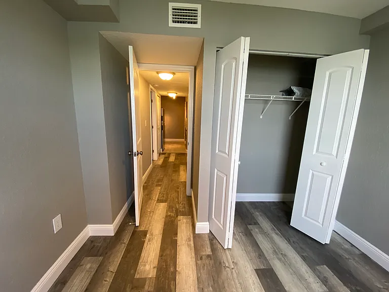 2831 N Oakland Forest Dr #101 — Photo 51