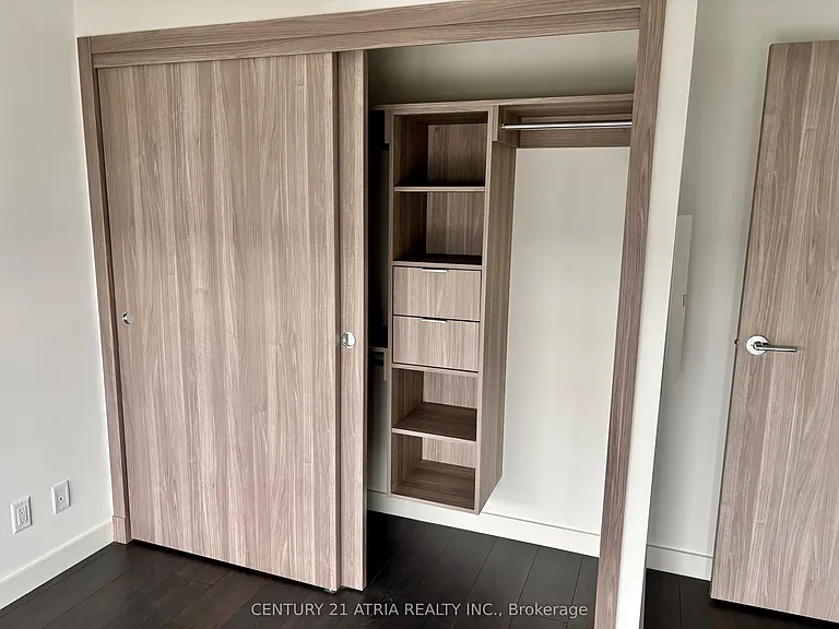27 McMahon Dr #1211 — Photo 18