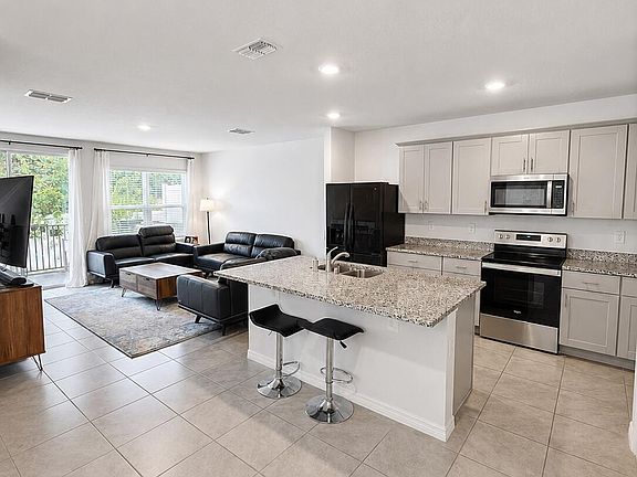 5th image of 21 BELLA OAKS Drive