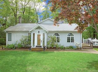 20 Paul St, Danbury, CT 06810
