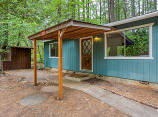 466 Madrona Dr, Cave Junction, OR