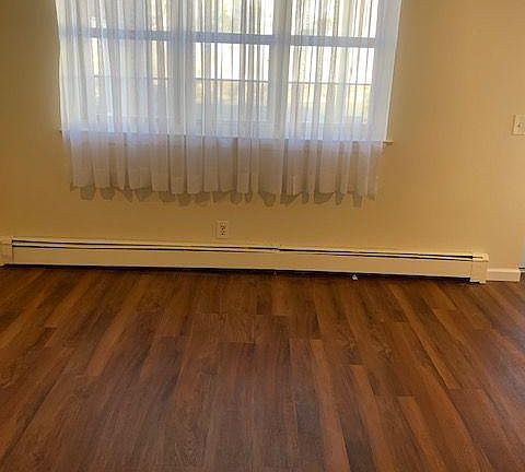2nd image of 1851 Summer St #1