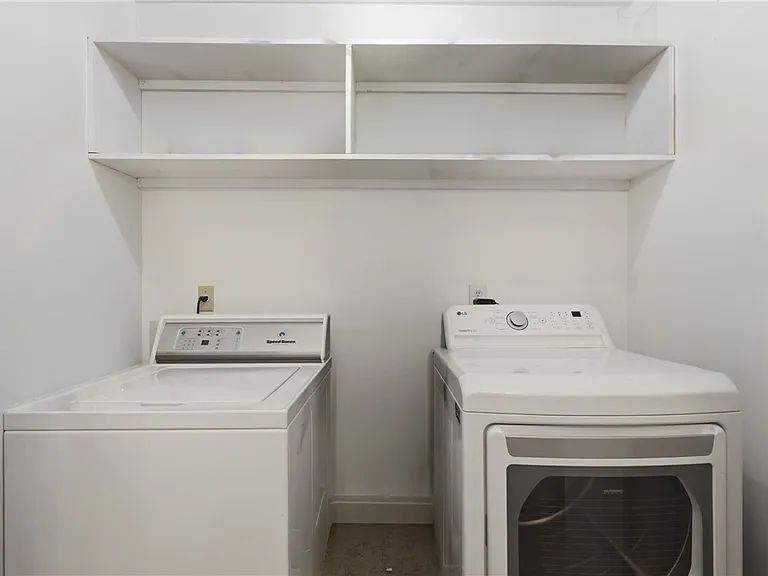 3821 Brighton Dr — Photo 19
