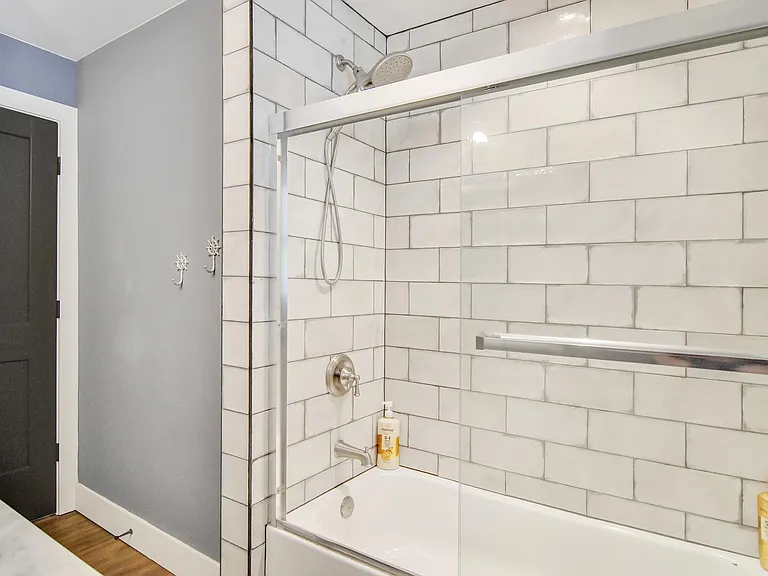 2516 SE 12th Pl — Photo 8