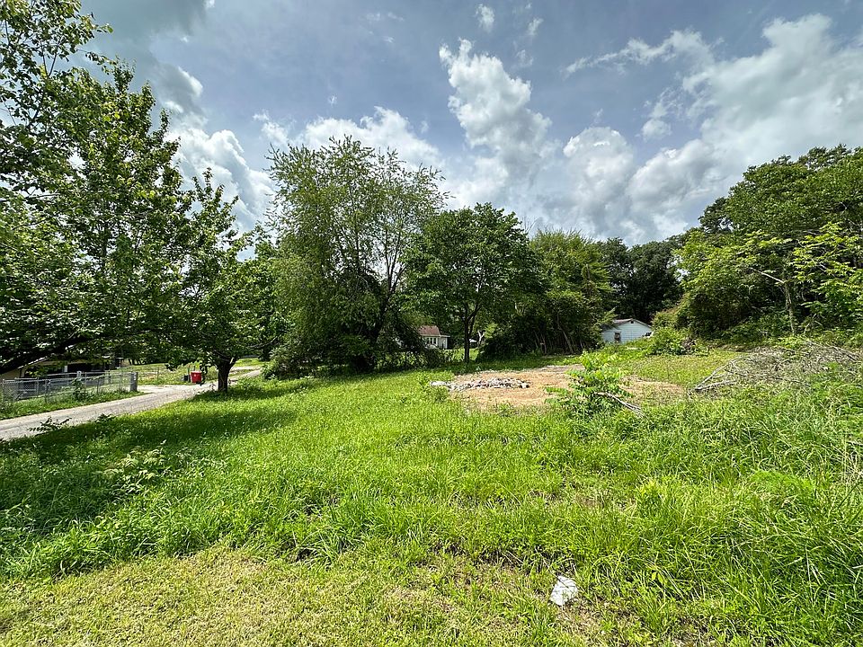 2nd image of 85 W Depot St