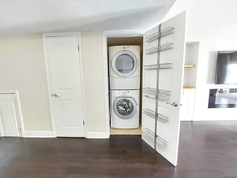 3739 Pompano Dr SE — Photo 9