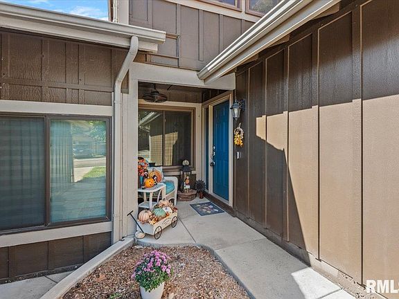 3rd image of 64 Trailridge Ln