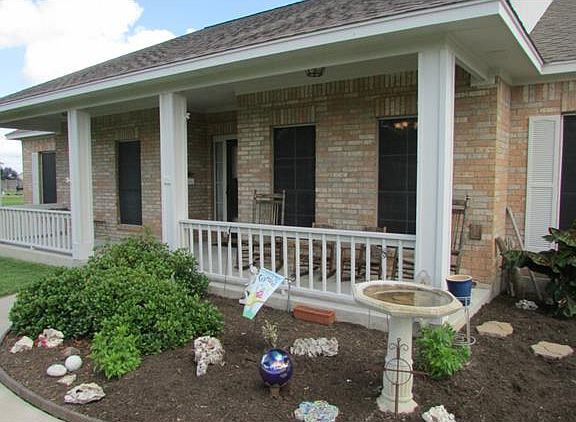 2nd image of 104 Brazos Dr