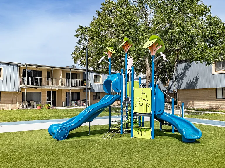 Waterview at Rocky Point Apartments — Photo 19
