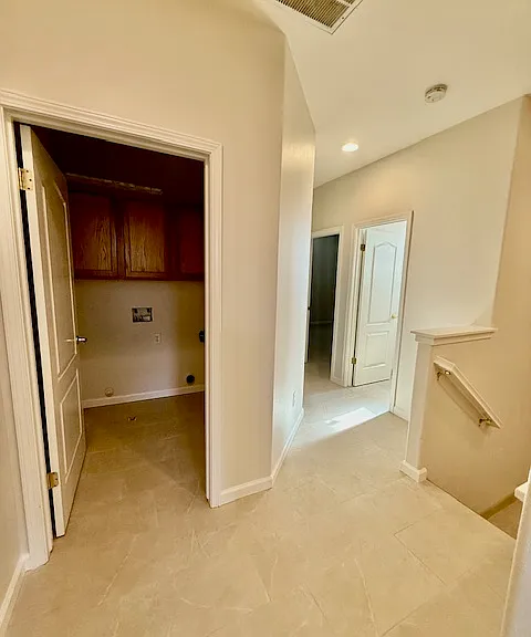 56 W Bohemia Ln — Photo 8