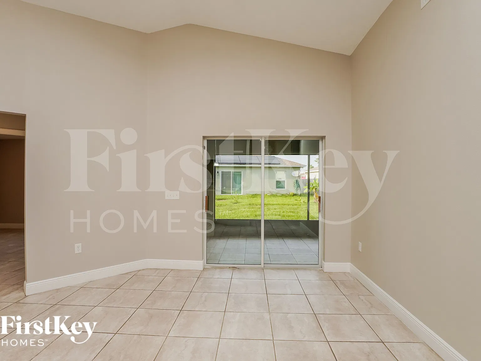 4 bed, 3.0 bath, 1966 sqft, $1,995 — Photo 4
