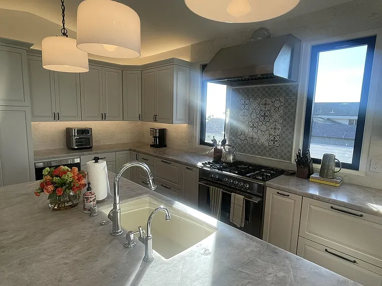 606 Camino De Orchidia — Photo 9