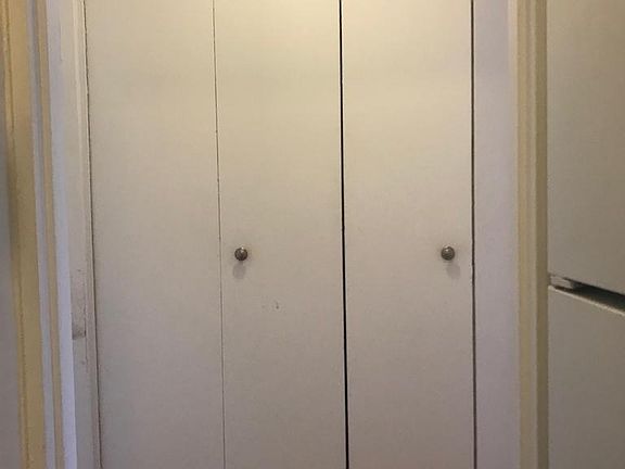 4th image of 420 E 80th St APT 10H
